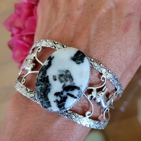 🖤 White Buffalo Turquoise Gemstone Boho Cuff Sterling Silver Bracelet - Picture 1 of 5